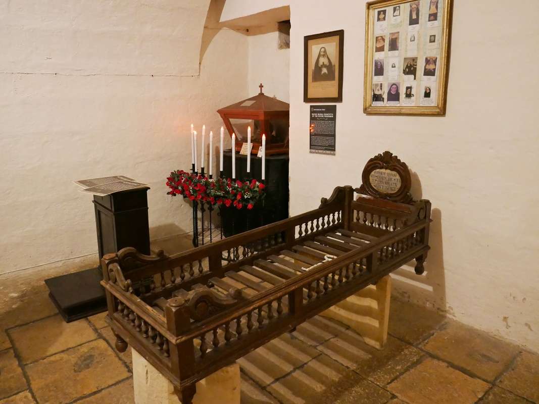 Valletta - Mysterium Fidei, Kláštor sv. Kataríny, pohrebná izba - smrteľná posteľ
