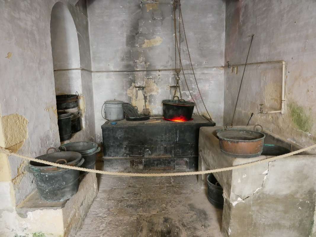 Valletta - Mysterium Fidei, Kláštor sv. Kataríny, tu sa zohrievala voda na pranie