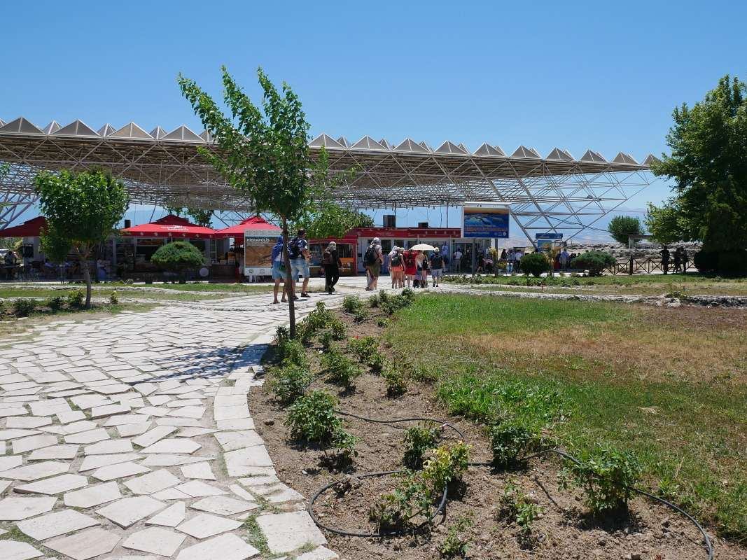 Vstup do Pamukkale a Hierapolisu