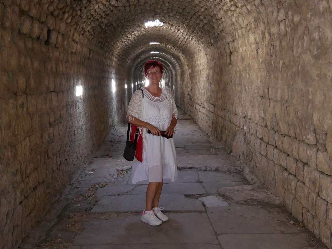 Askliepion - podzemným tunelom sa vraciame na nádvorie