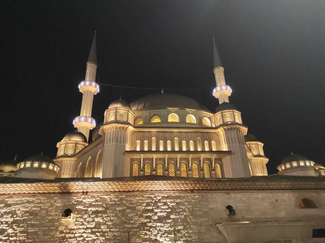 Taksim Meydan (námestie Taksim)