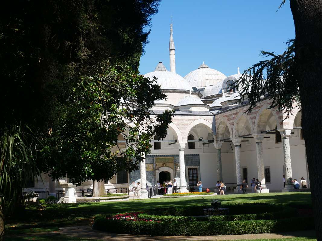 Topkapi - 3. nádvorie, vstup do Pavilónu Svätých relikvií