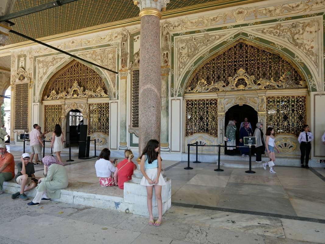 Topkapi - 2. nádvorie, Divan - zasadacie miesto vezírskej rady