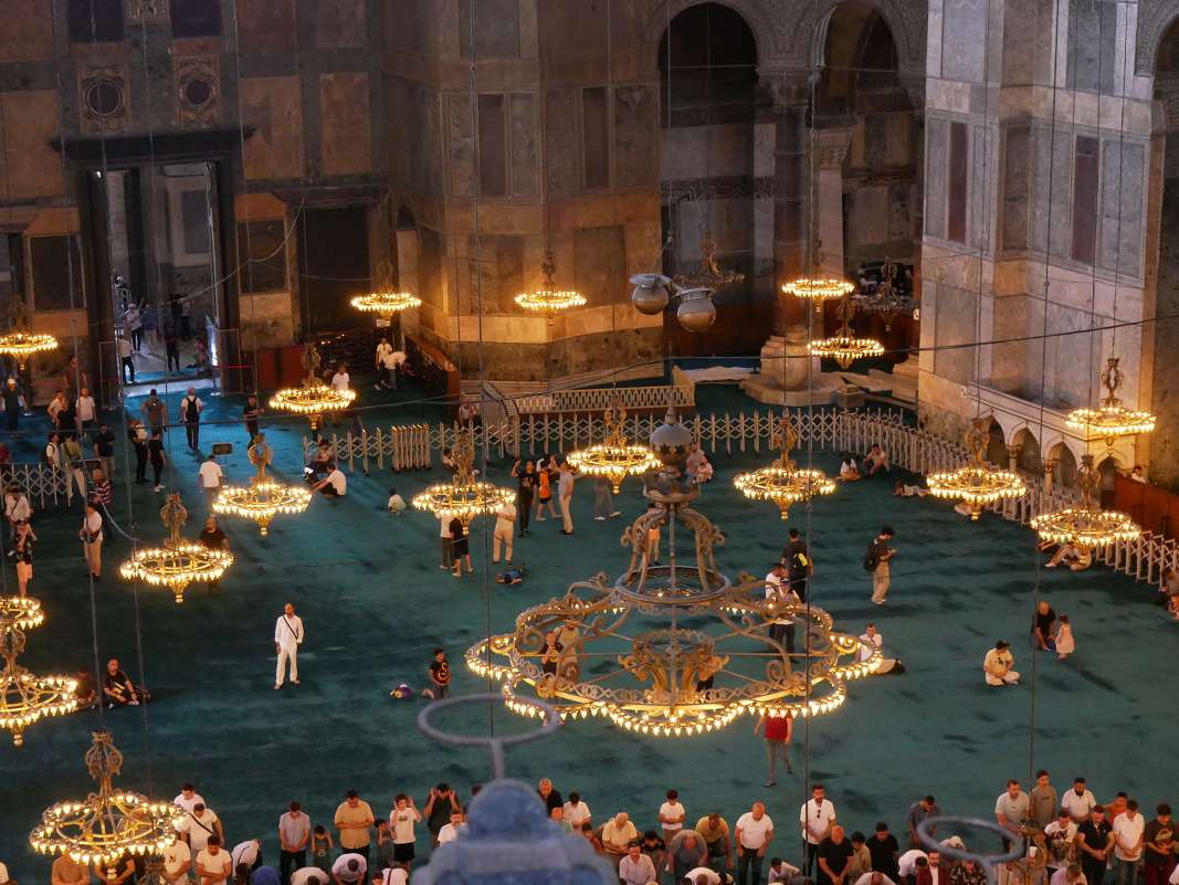 Hagia Sofia - vstup pre moslimov na prízemí, cisárska brána