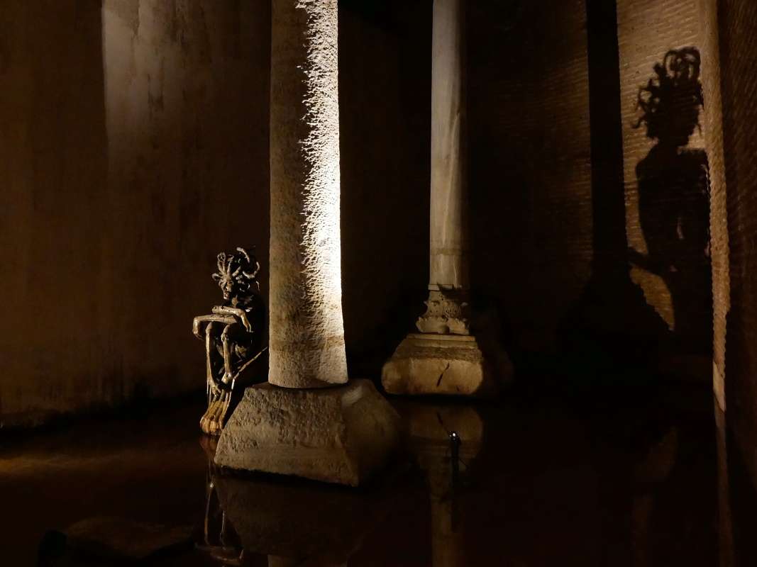 Bazilika Cisterna - Medúza ...
