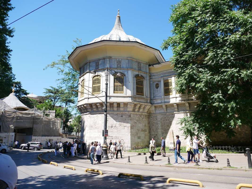 Ideme na námestie Eminonu