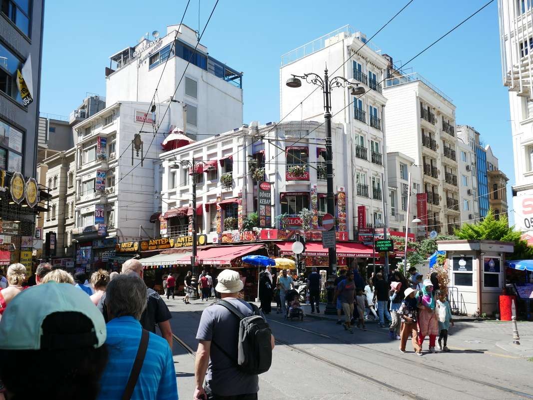 Ideme na námestie Eminonu