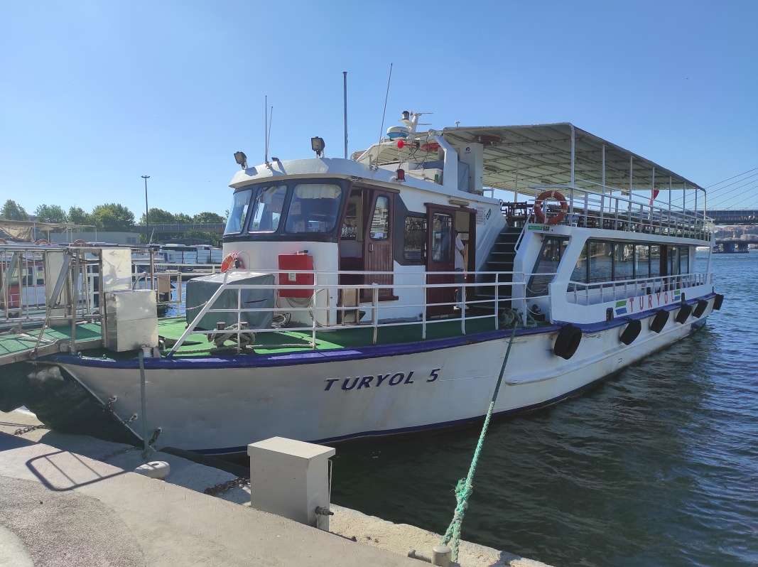 Začína plavba po Bospore