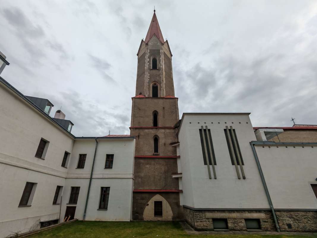 Dominikánska záhrada a veža kokstola