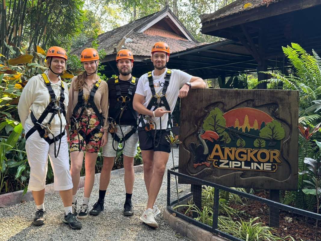 Angkor Zipline - banda odvážnych