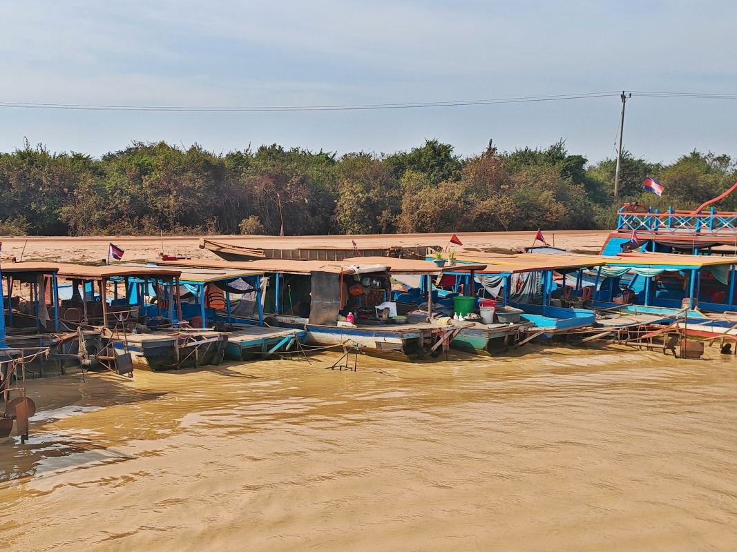 Plavíme sa po prítoku Tonlé Sap