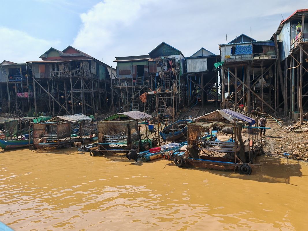 Plavíme sa po prítoku Tonlé Sap