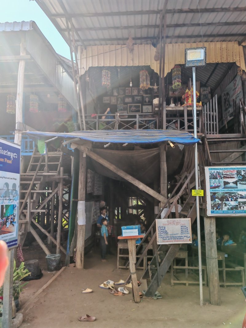 Kampong Phluk - škola