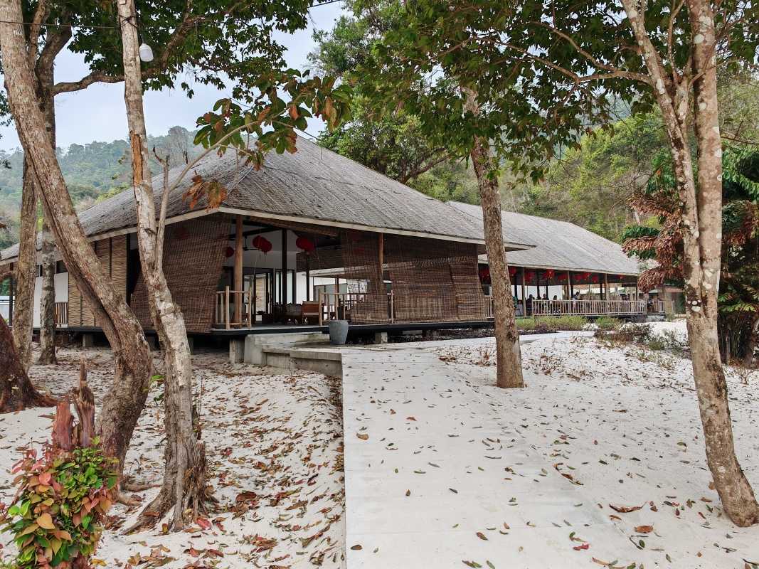 Recepcia a vzadu reštaurácia