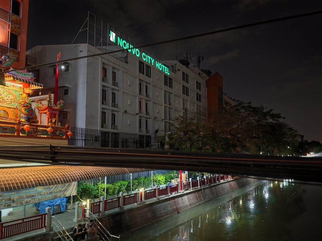 Poza hotel ideme na ...