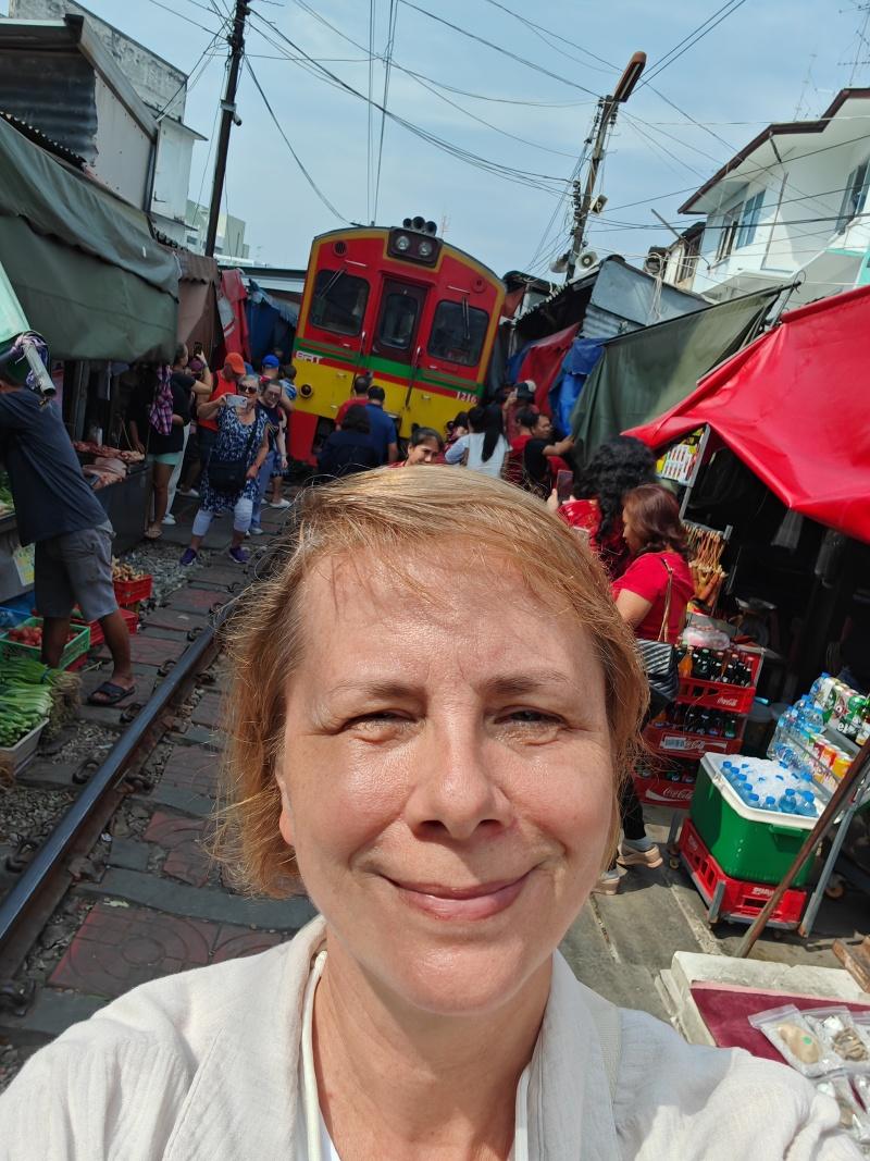 Maeklong Railway Market
