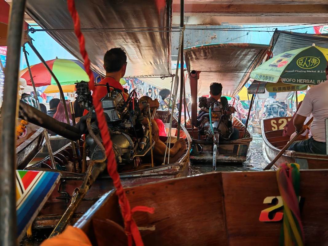 Damnoen Saduak Floating Market