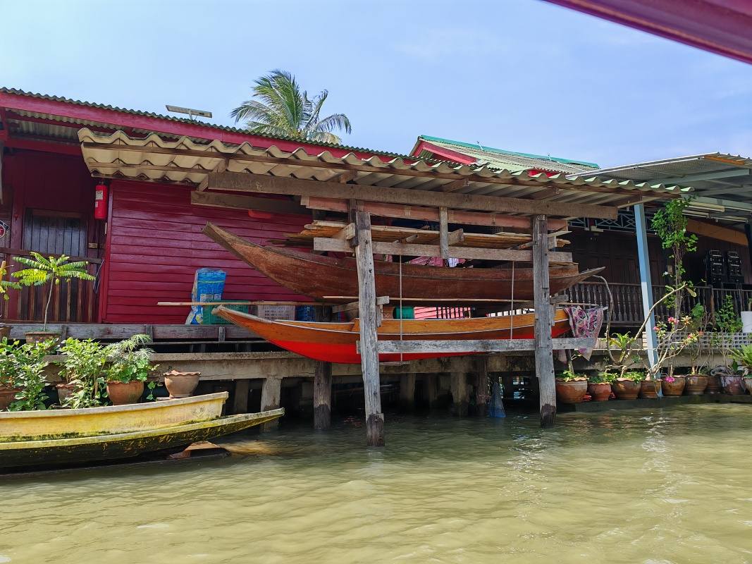 Damnoen Saduak Floating Market