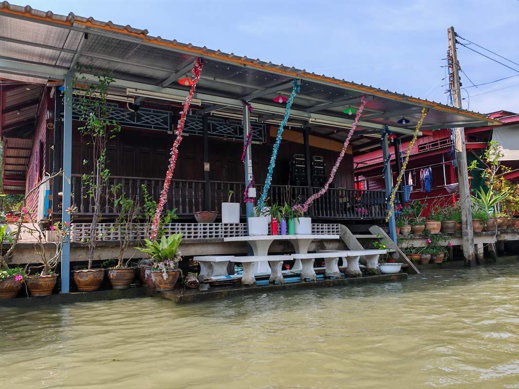 Damnoen Saduak Floating Market