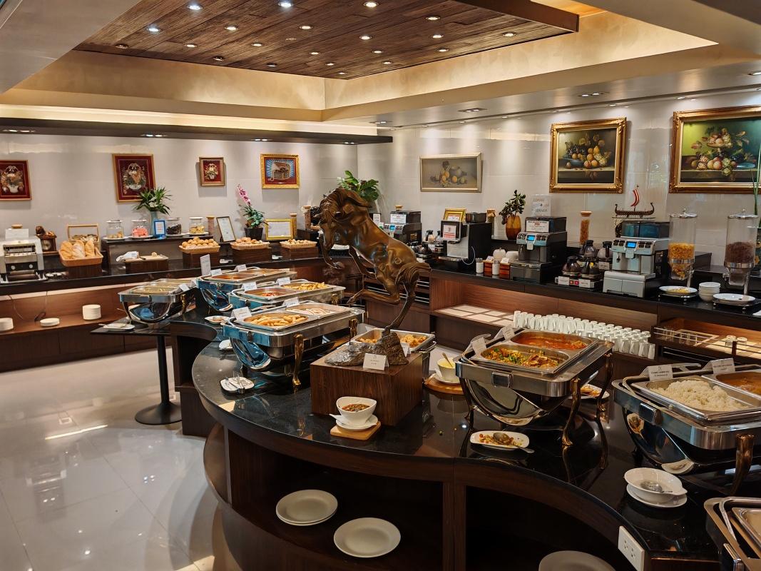 Raňajky v Nouvo City Hotel