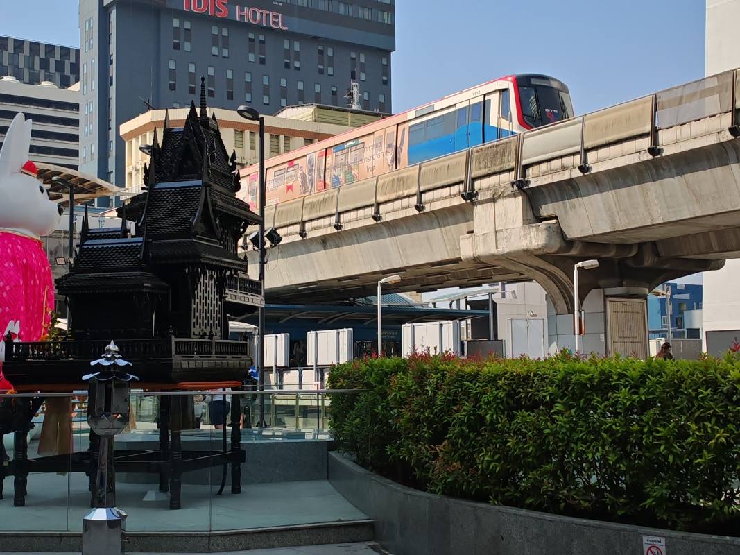 MBK Center - ide nadzemka