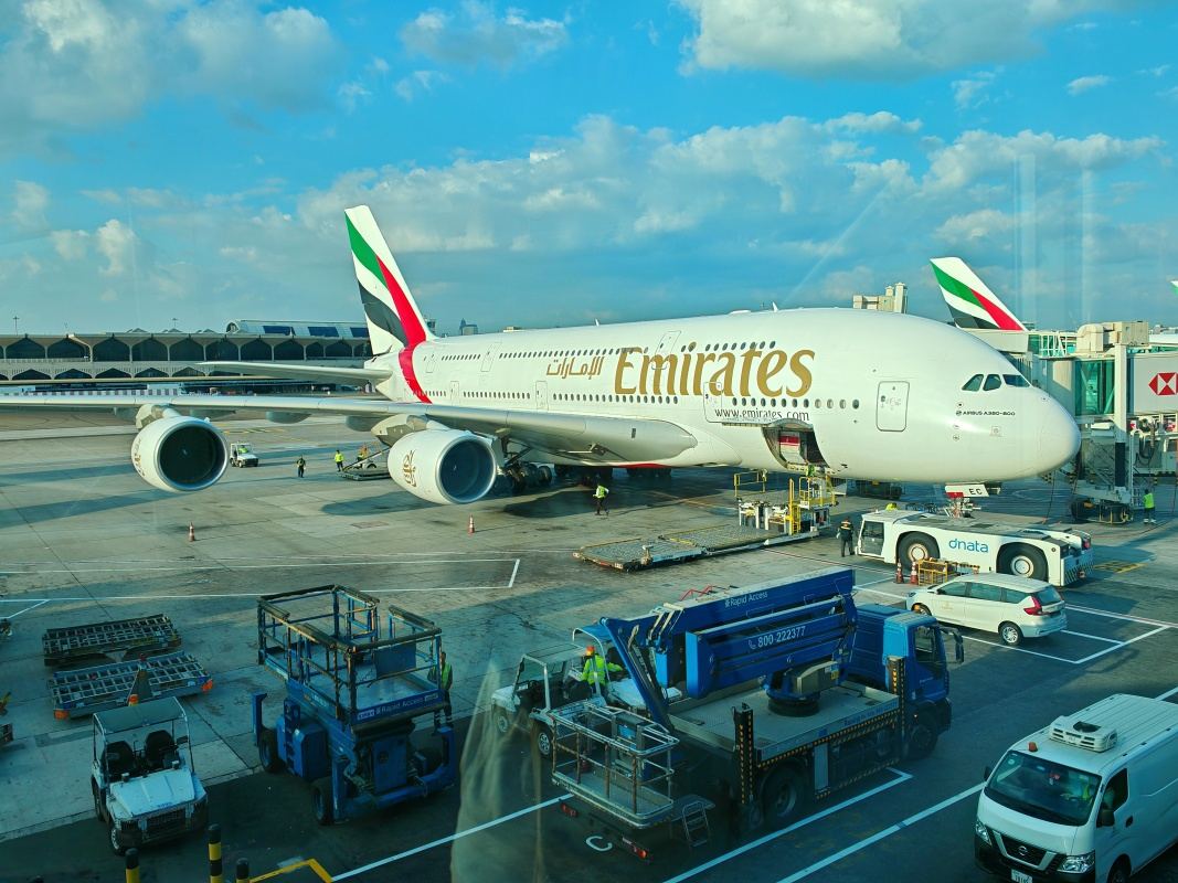 8:15, nastupujeme na lietadlo Dubaj -> Viedeň