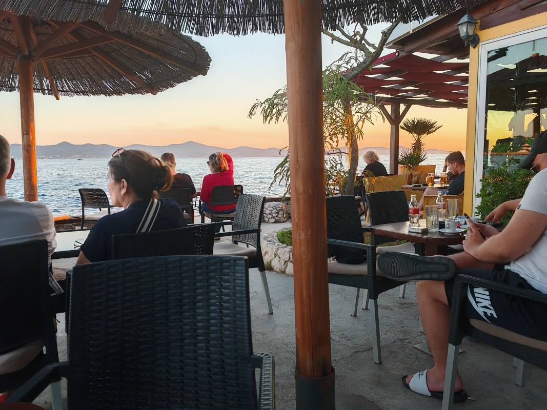 Reštaurácia Marex bola plná