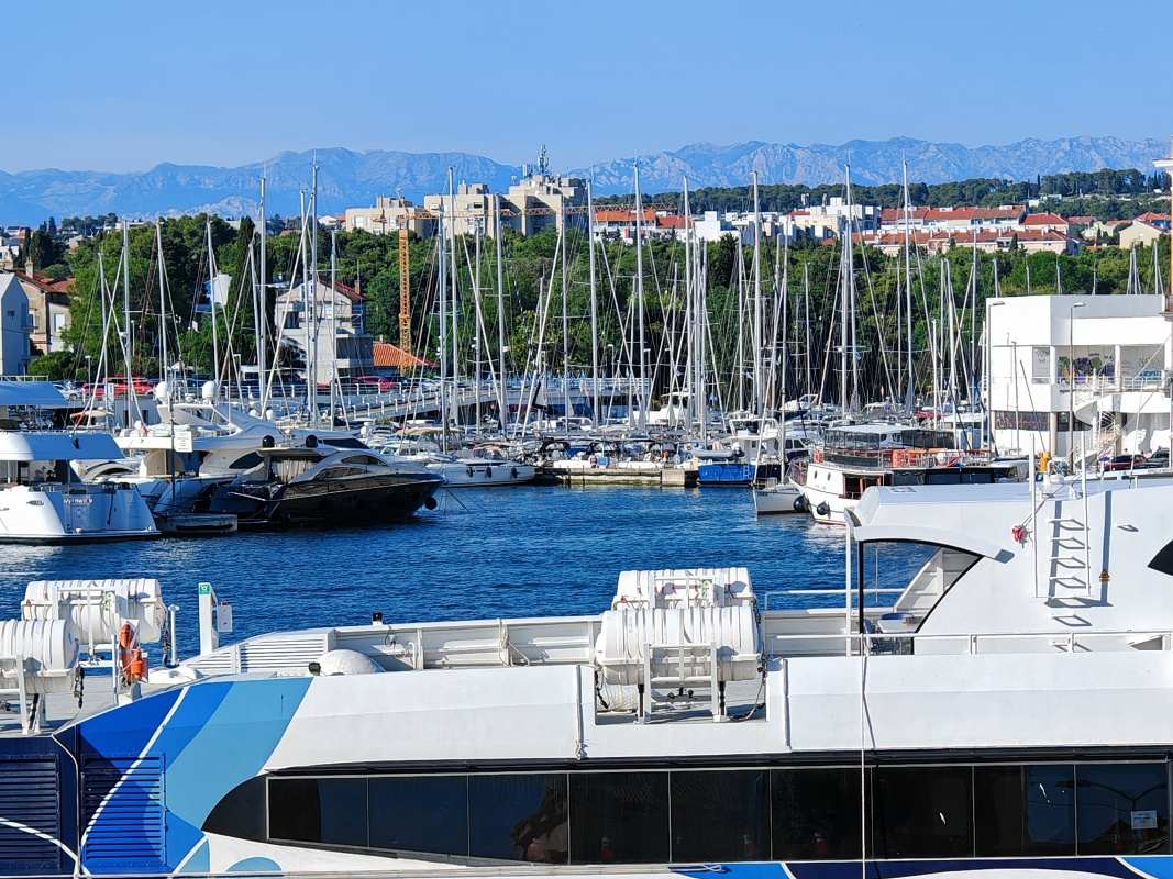 Prístav pri pevnine