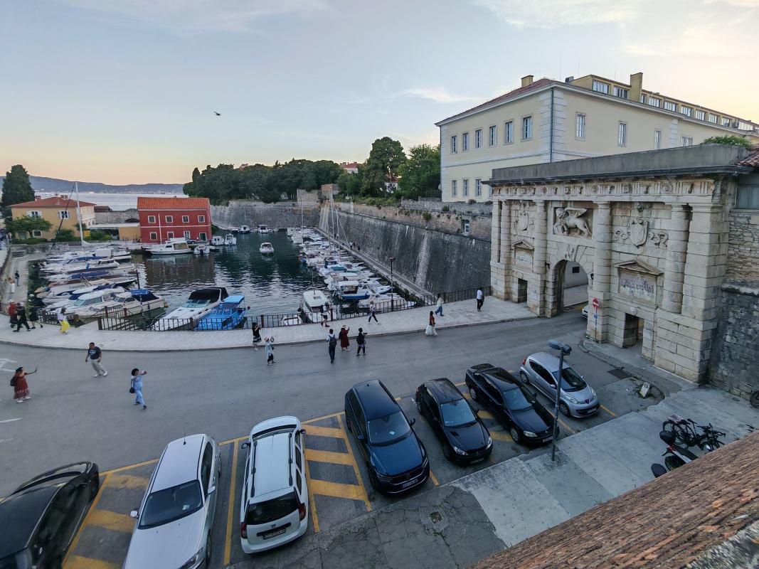 Pevninské mólo (Molo Terraferma) a brána do mesta