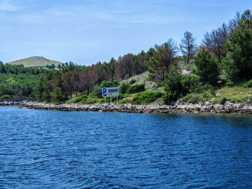 10:45, A sme tu - Kornati, vľavo