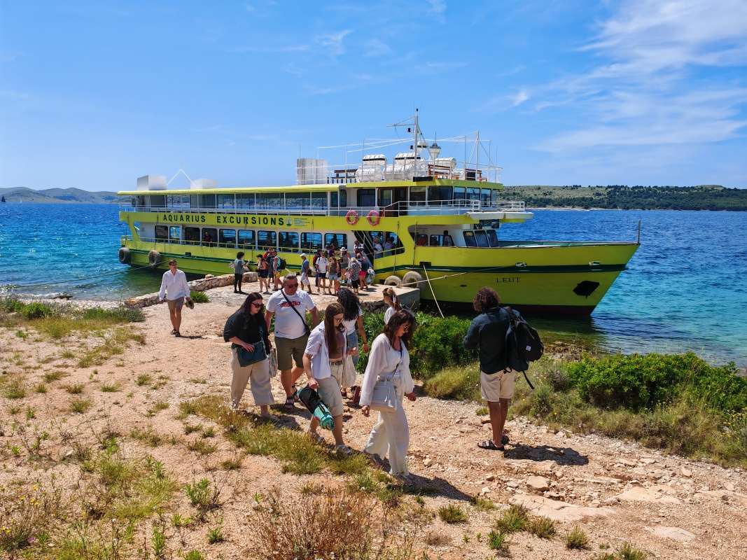 Ostrov Lavdara - zastávka na kúpanie