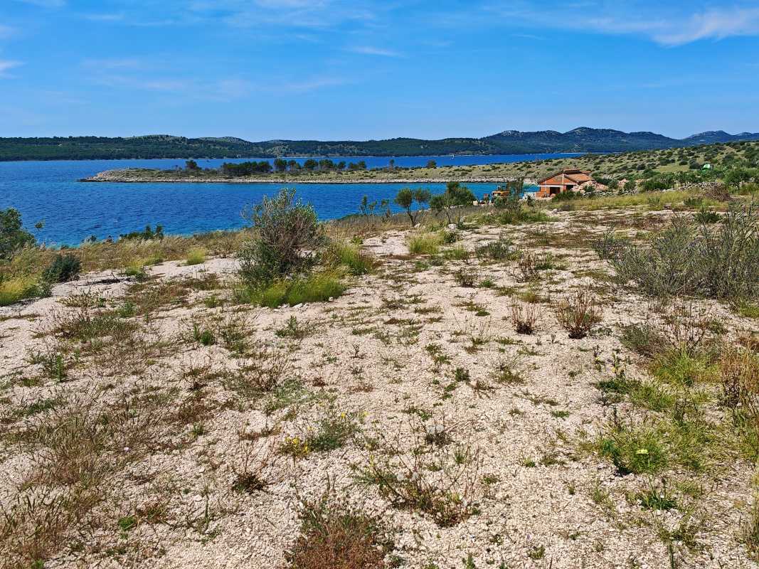 Ostrov Lavdara - zastávka na kúpanie