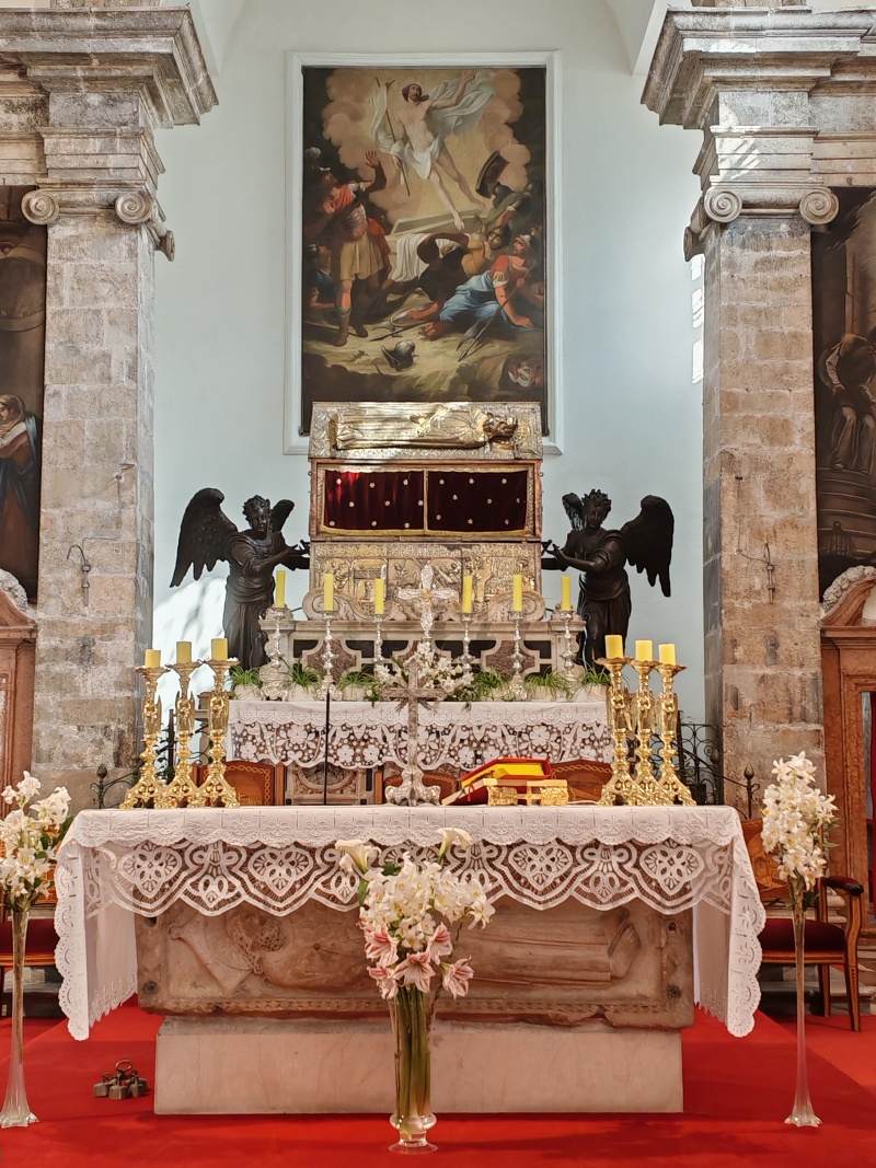 Kostol sv. Simeona (Šimuna), skrinka s ostatkami sv, Simeona