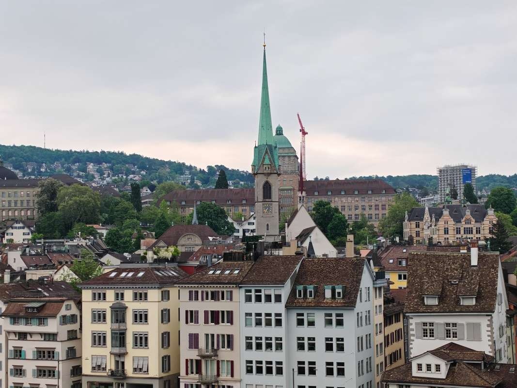 Výhľad z Lindenhofu - Predigerkirche