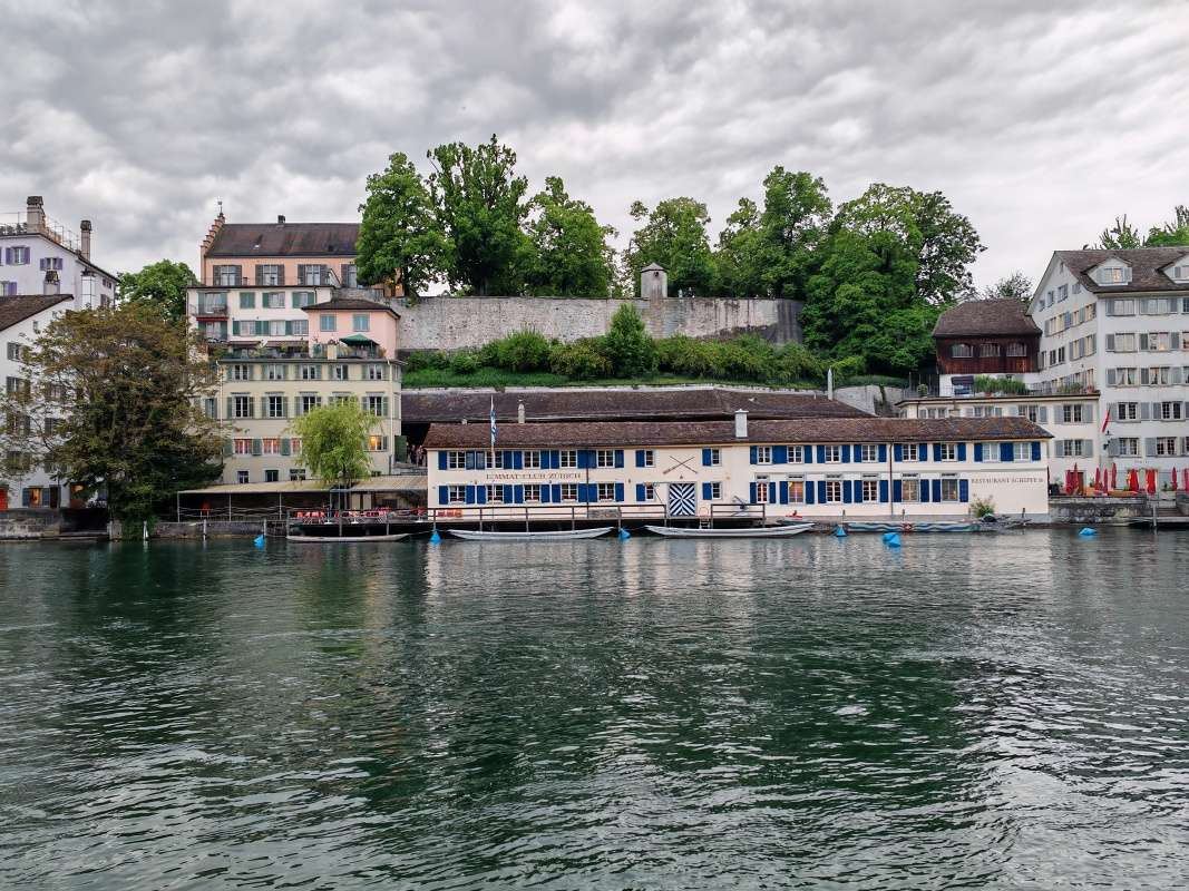 Rieka Limmmat a Lindenhof