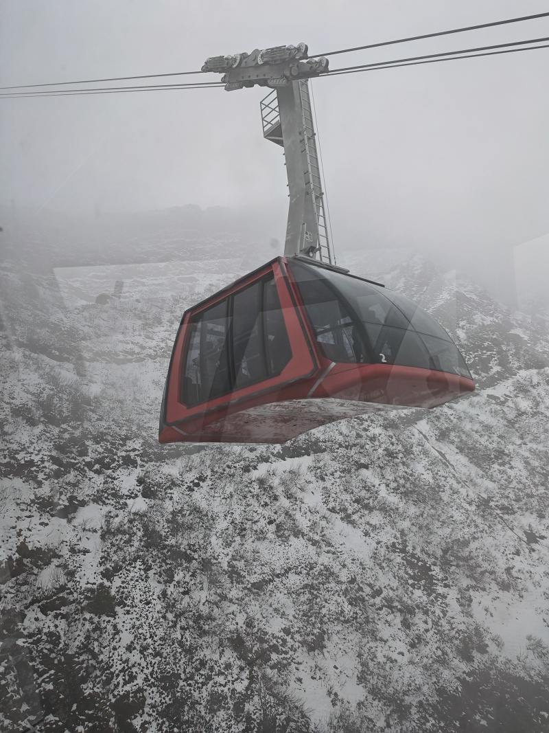 A dokonca kabínka idúca hore, waw!