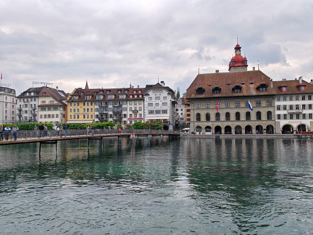 Radničný most a Radnica