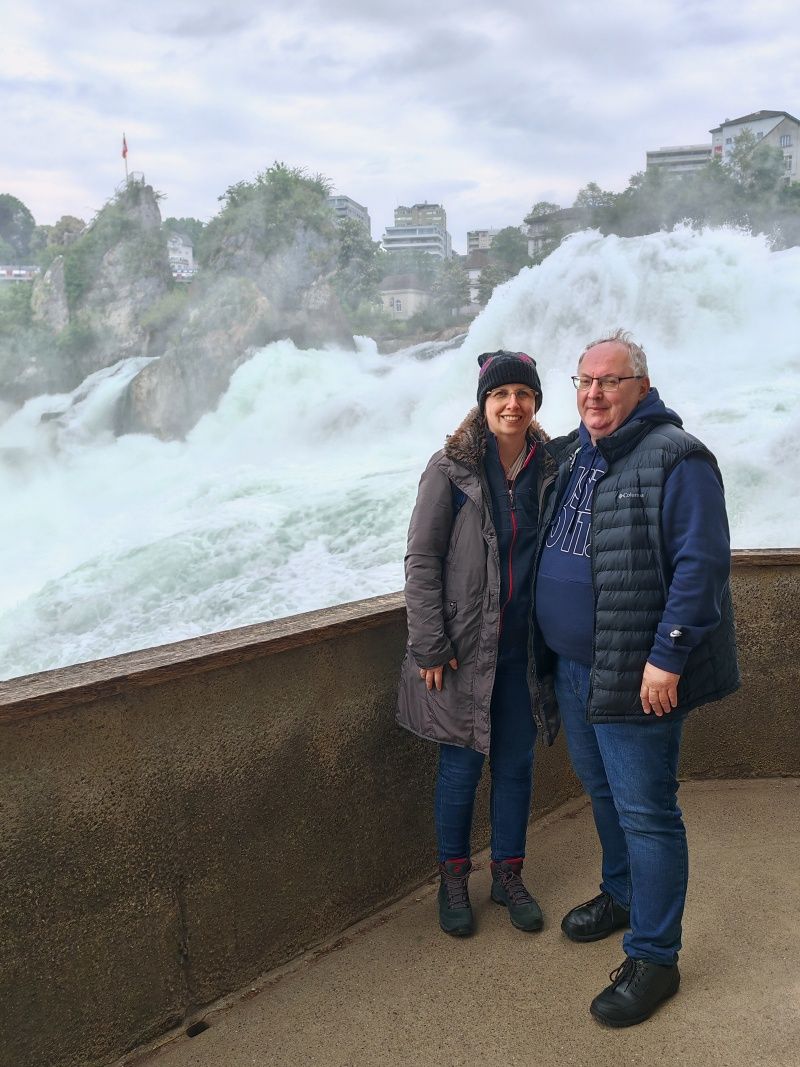 Rýnske vodopády - zboku