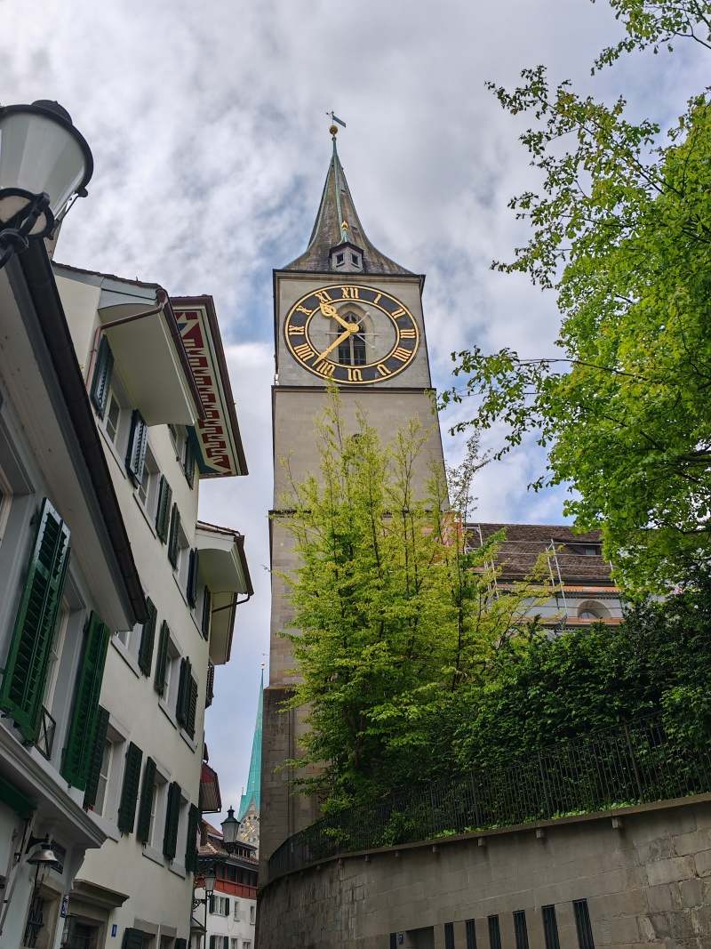St. Peter Kirche - v rekonštrukcii, zarvorený
