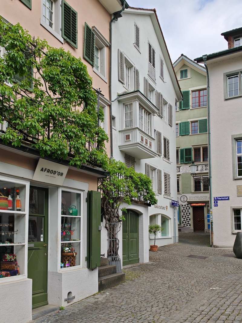 Námestie pred St. Peter Kirche