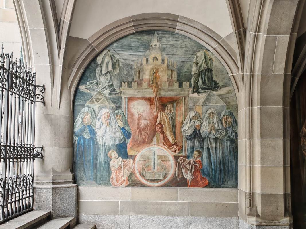 Fraumünster - dvor s legendou o zlatom jeleňovi