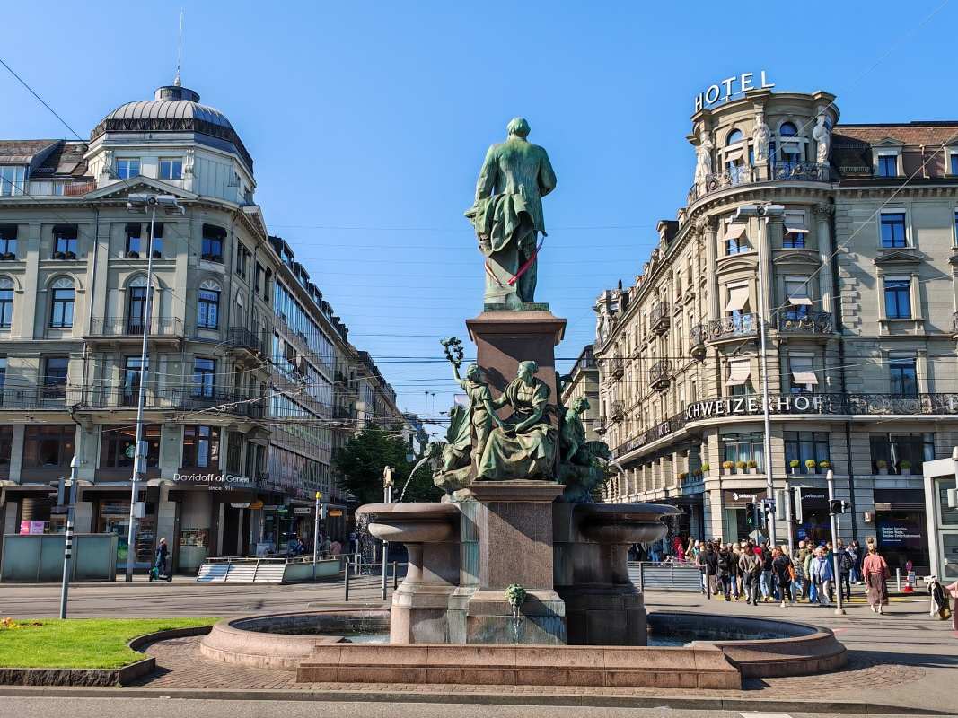 Odchádzame z hlavnej vlakovej stanice