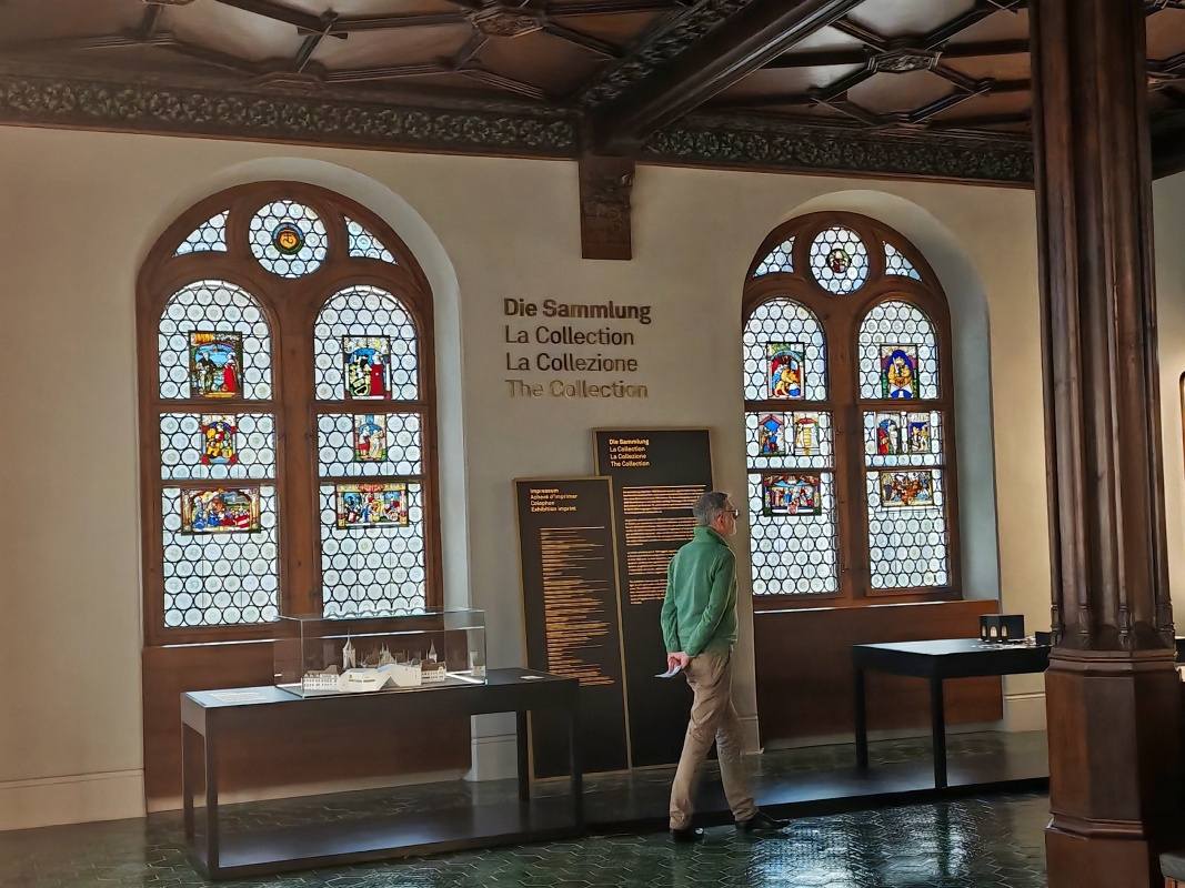 Landesmuseum - prechádzame do historickej budovy