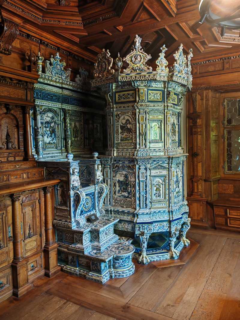 Landesmuseum - izba Seidenhof, r.1617